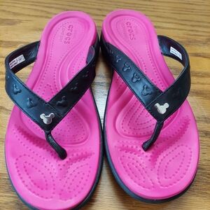 CROCS Mickey Mouse Crocs Sandals Flip flops Woman's Size 8 Pink And Black